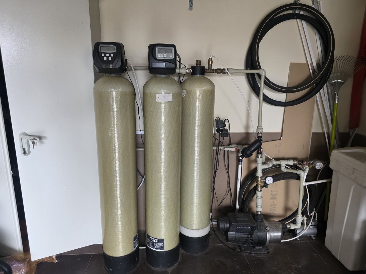 Пример смонтированной системы водоочистки